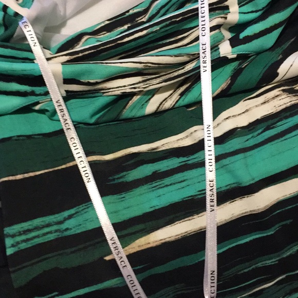 Brand new chic Versace dress. - Picture 5 of 6